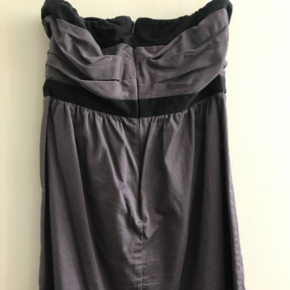 Dresses - Picture 5 of 8